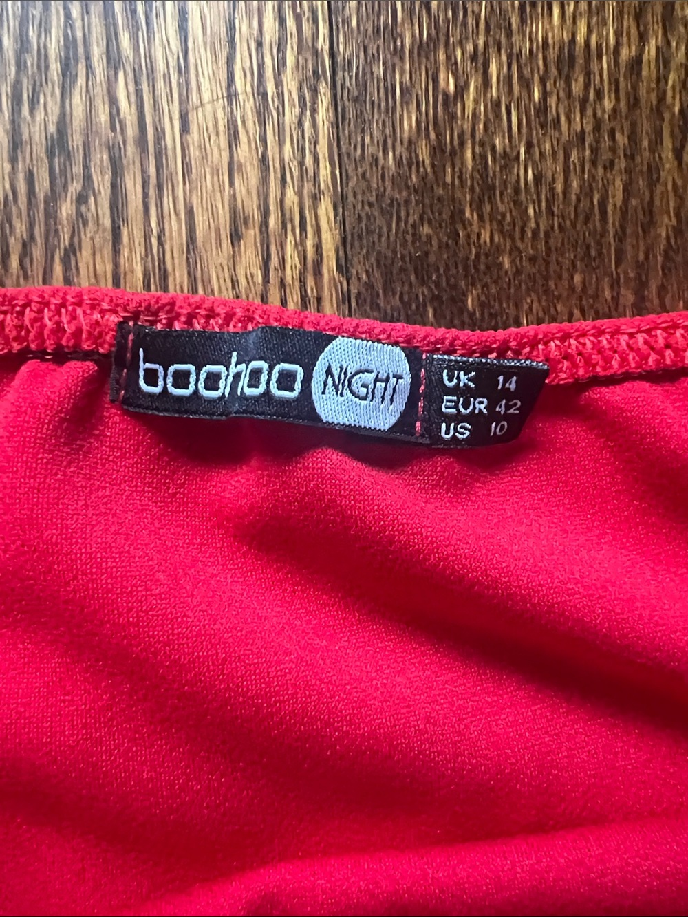 Off-Shoulder Red Bell-Sleeve Bodycon Dress - Picture 2 of 4